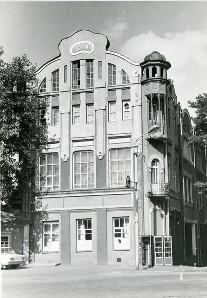Файл:M-Grushevskogo 04 19.jpg